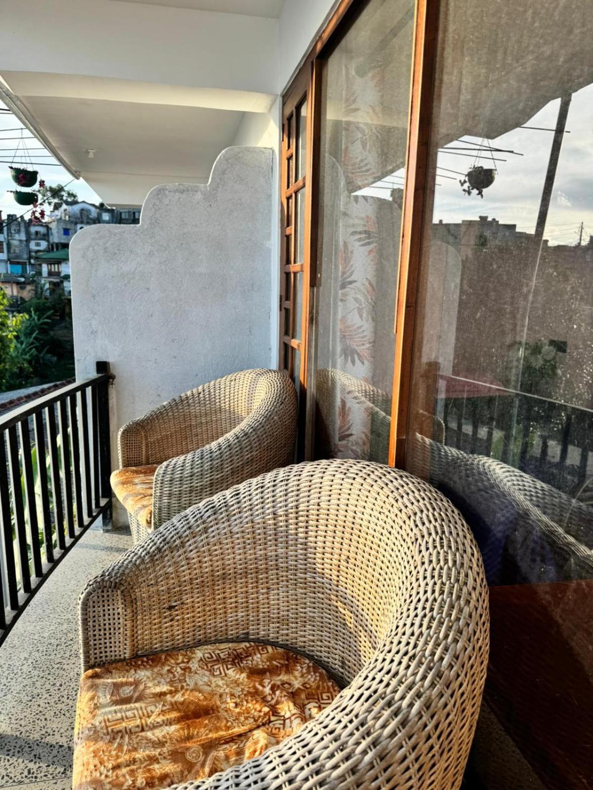 Bed and Breakfast Il Villino Haputale Exterior foto